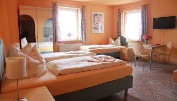 Dreibettzimmer