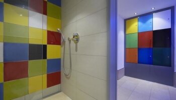 Duschen im Wellnessbereich