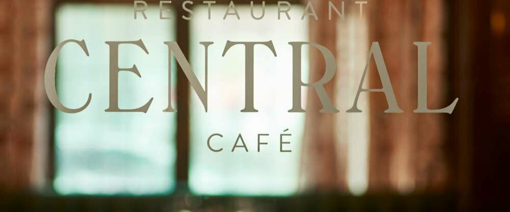 Eden Hotel Wolff - Restauranteingang innen