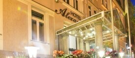 Eingang Bahnhofstraße abends, Quelle: Hotel Alexandra