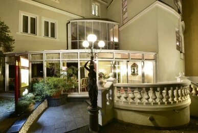 Eingang Parkplatz, Quelle: Hotel Alexandra