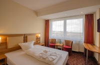 Zimmergröße: 15m² Betten-Typ: Einzel Bettgröße: 1,60 x 2,00 m 