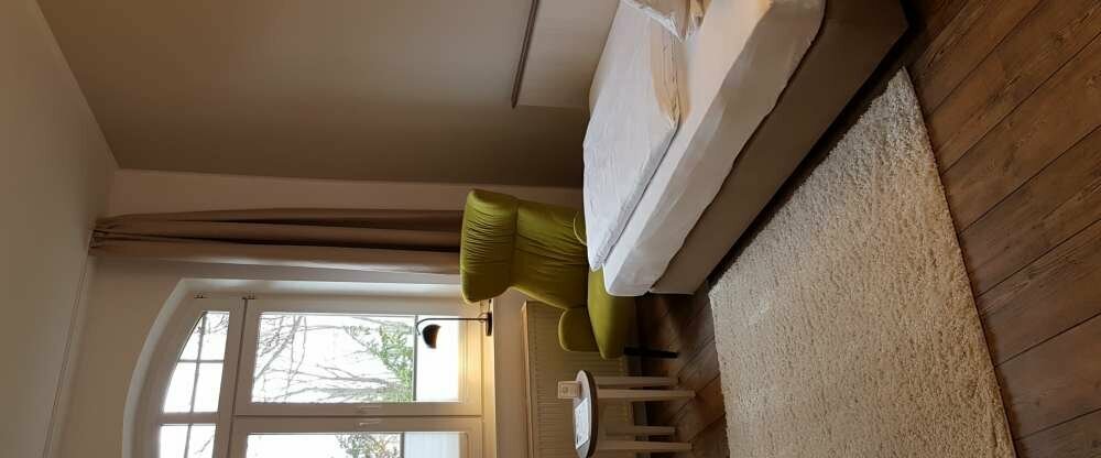 Alle Einzelzimmer im **** Ringhotel Villa Margarete sind ca. 16m² groß und mit Dusche/Bad, WC, Fön, Kosmetikspiegel, Bademantel, Frotteeslippern, Kosmetikartikel, Telefon, Kabel-TV mit Flatscreen, Radio, Wecker, Minibar & Safe und kostenfreiem W-LAN a