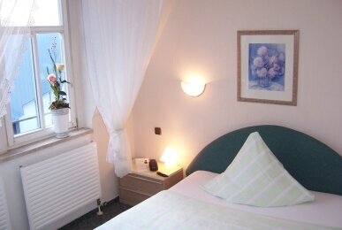 Zimmerbeispiel Einzelzimmer, Quelle: Hotel Alexandra