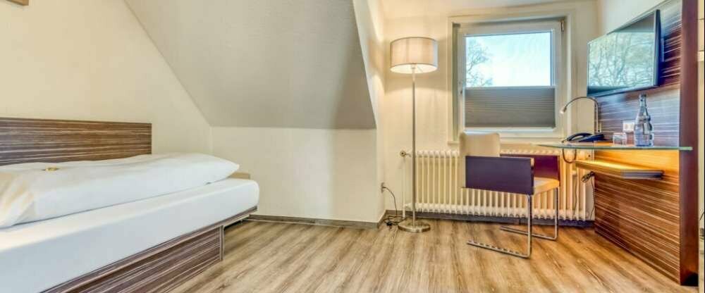 In den Zimmern finden Sie die Erholung die Sie sich verdient haben. Rundherum wohlfühlen in gepflegter Umgebung.