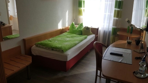 Einzelzimmer Economy für 1 Person mit Standard Ausstattung und Waschmaschine