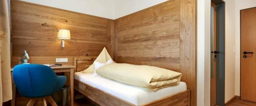 Einzelzimmer mit Balkon 