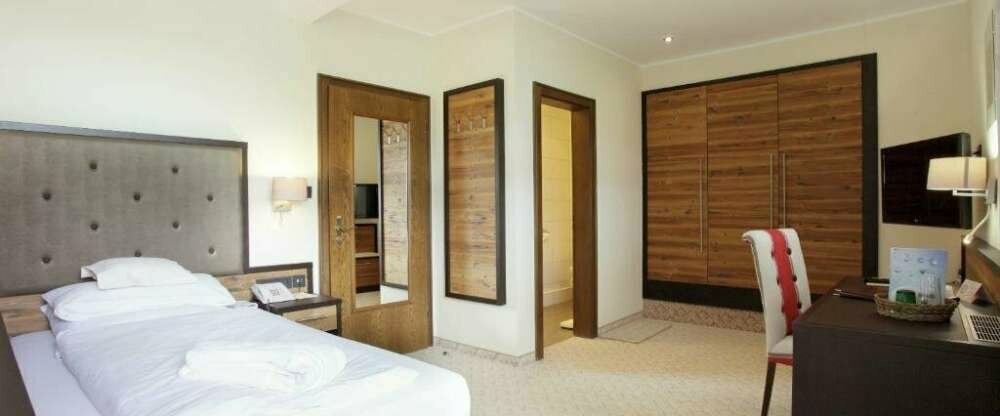 Einzelzimmer mit Südbalkon