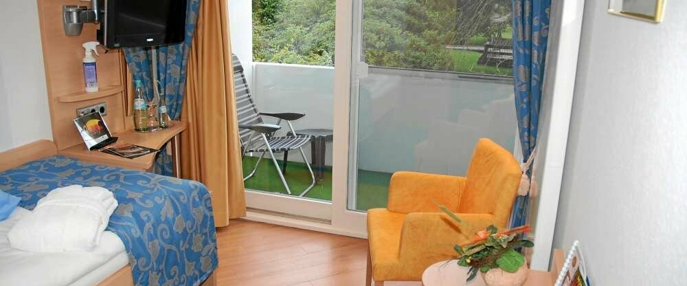 Einzelzimmer Parkseite