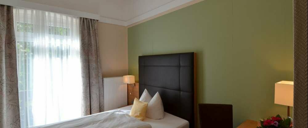 Einzelzimmer Seeseite mit Balkon