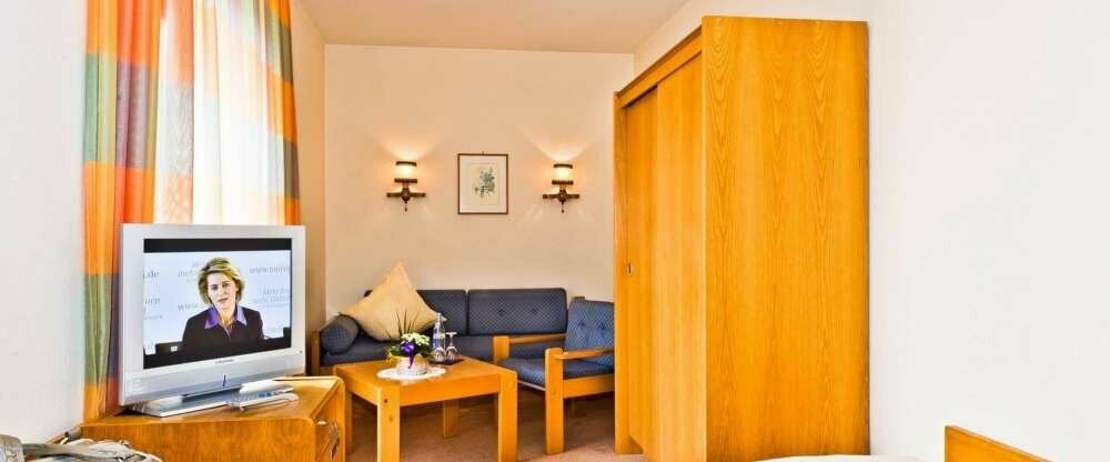 Einzelzimmer Sitzecke