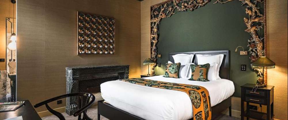 Tauchen Sie ein in ein zutiefst traditionsreiches China, wo Kobaltblau auf Jadegrün trifft. 