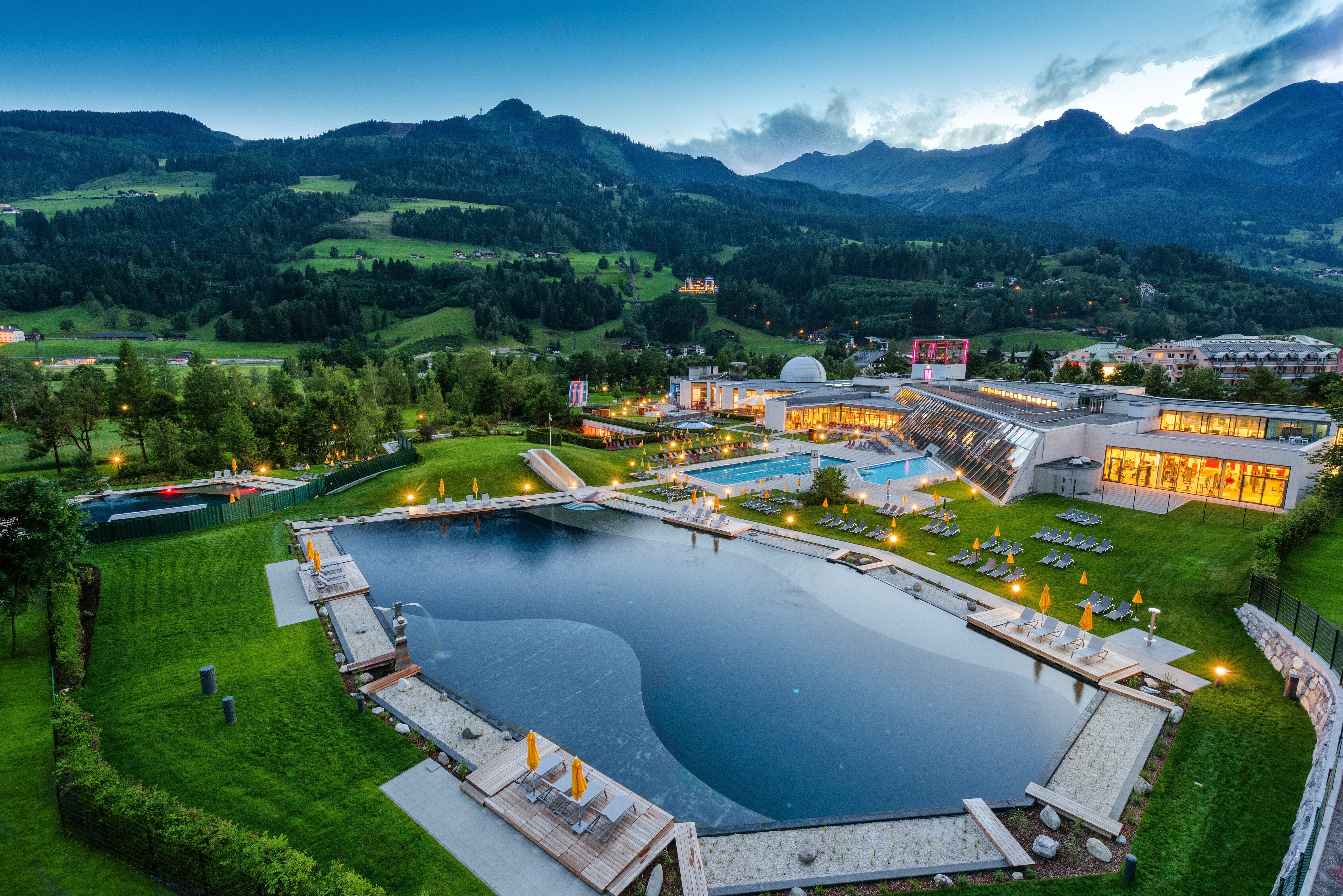 EUROPÄISCHER HOF Bad Gastein - Umgebung: Thermalwasser Badeseen der Alpentherme