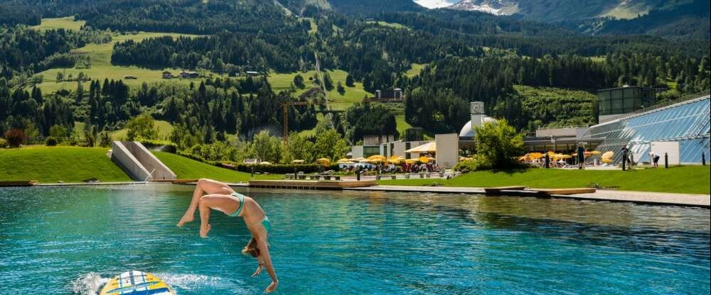 EUROPÄISCHER HOF Bad Gastein - Umgebung: Thermalwasserbadesee der Alpentherme, Sandra Lahnsteiner