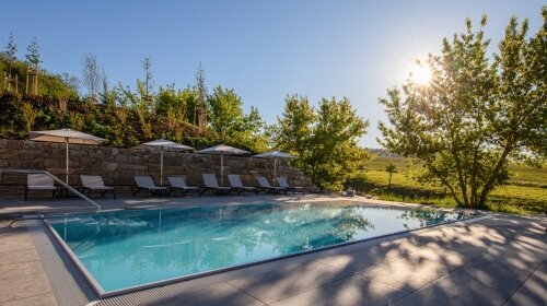 ganzjährig beheizter Wellness-Außenpool