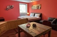 Höchster Komfort in unserer Familiensuite mit eigener Küche. Perfekt für bis zu sechs Personen (und ggf. ein Baby).