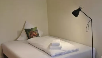 Schlafsofa aufgebettet