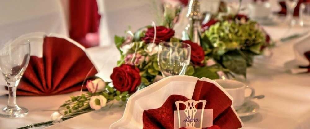 Festlich gedeckter Tisch