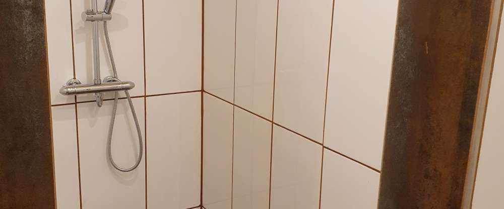 fewoarnstadt - Badezimmer