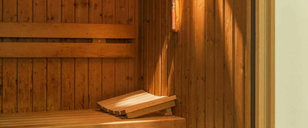 Schwitzen Sie eine Runde nach einem langen Sightseeing-Tag!