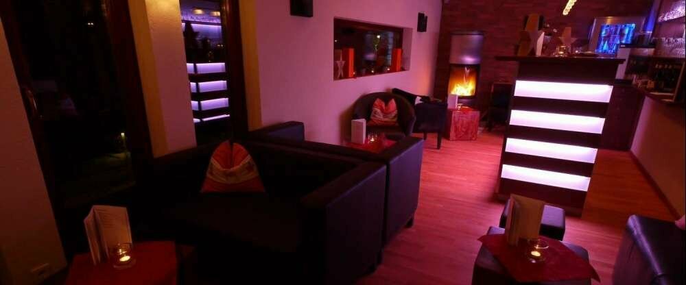 First Lounge miniBar