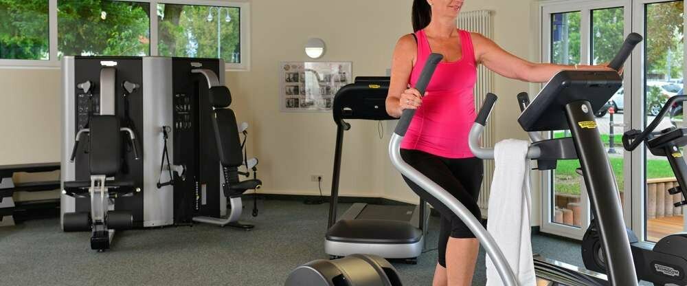 Unseren modernisierten und mit neuen Geräten ausgestattete Fitnessbereich können Hotelgäste kostenfrei nutzen.