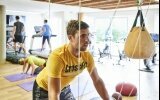 Fitnessraum mit verschiedenen Fitnessangeboten