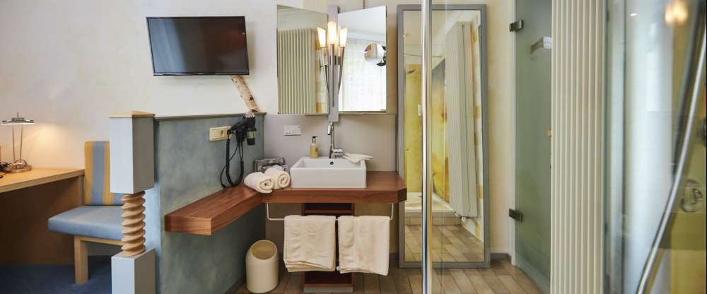 Flair Hotel Zum Schwarzen Reiter - Badezimmer