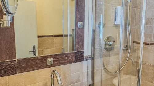 Flair Hotel Zum Schwarzen Reiter - Badezimmer