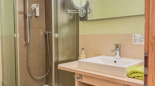 Flair Hotel Zum Schwarzen Reiter - Badezimmer