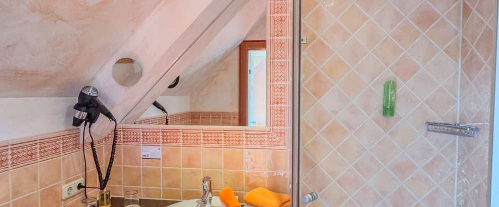 Flair Hotel Zum Schwarzen Reiter - Badezimmer
