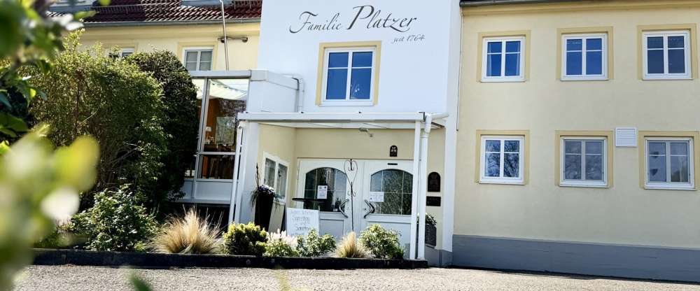 Flair Hotel Zum Schwarzen Reiter - Hotel-Außenansicht