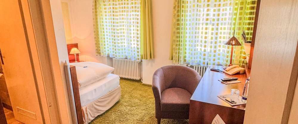Flair Hotel Zum Schwarzen Reiter - Zimmer