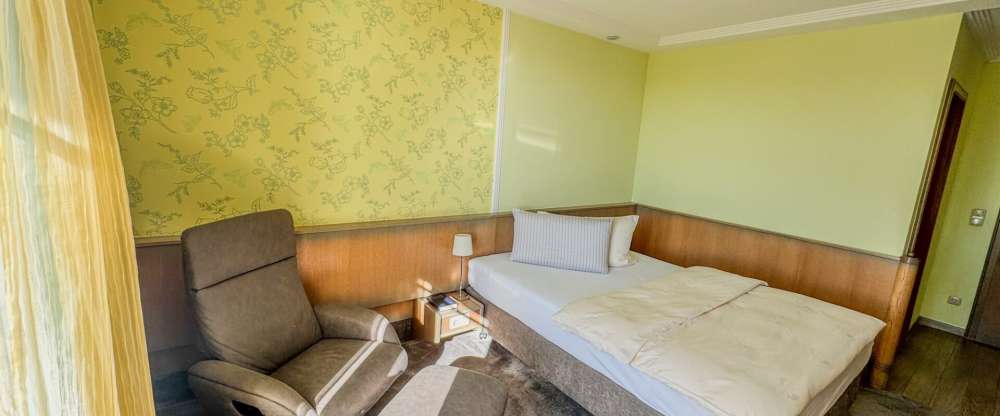 Flair Hotel Zum Schwarzen Reiter - Zimmer