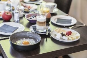 Flair Hotel zur Eiche - Frühstück 