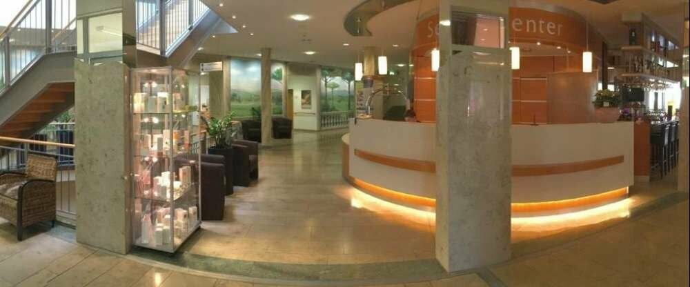 Die Rezeptions-Kollegen sind 24h für Sie da.