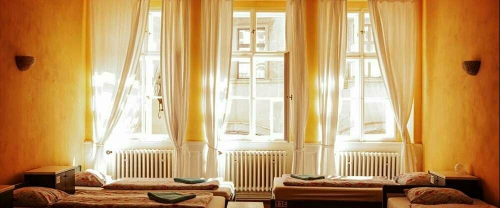 Frauen-Schlafsaal mit eigenem Bad