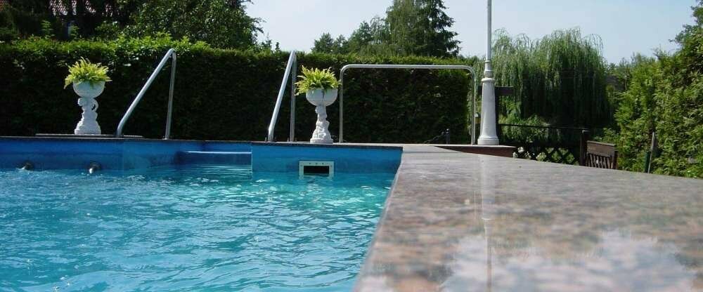 Freibad mit Liegewiese