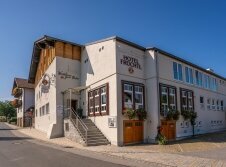 Früchtl - Wirtshaus zum Bräu - Hotel-Außenansicht