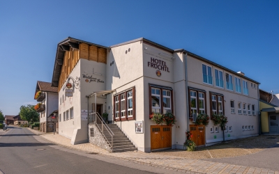 Früchtl - Wirtshaus zum Bräu - Hotel-Außenansicht