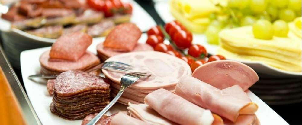 Frühstück vom reichhaltigen Buffet