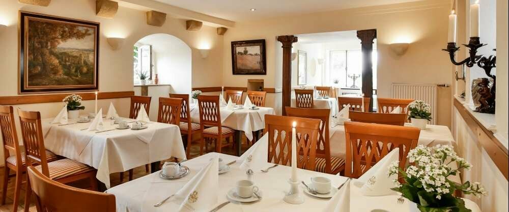 Frühstück in der Schloss Stube