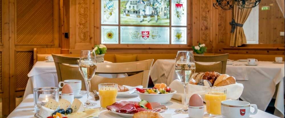 Frühstück in der Julius Echter Stube Hotel Lamm