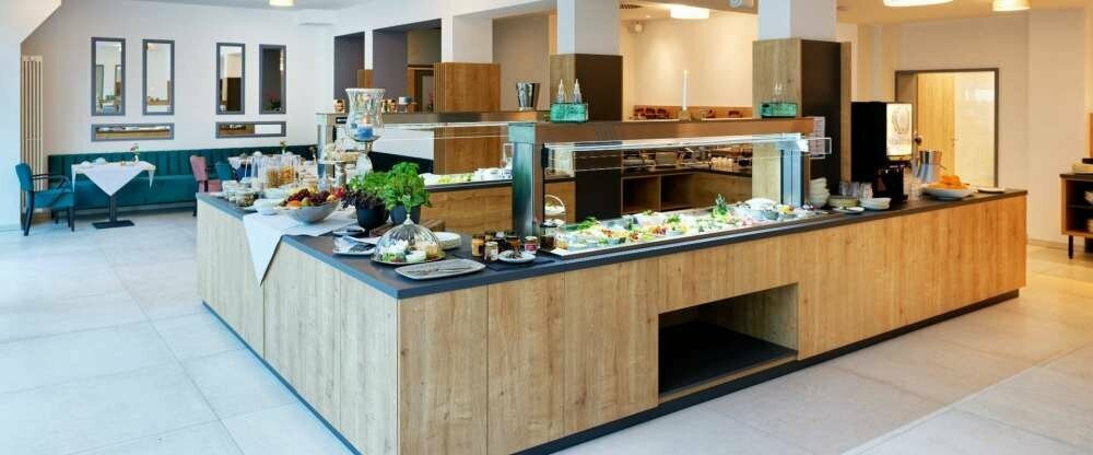 Für einen guten Start in den Tag sorgt unser reichhaltiges Frühstücksbuffet, bei dem auch Vegetarier und Veganer voll auf ihre Kosten kommen. Ebenso bieten wir eine große Auswahl an laktose- und glutenfreien Produkten an.