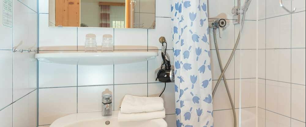 Zimmer 4 - Badezimmer