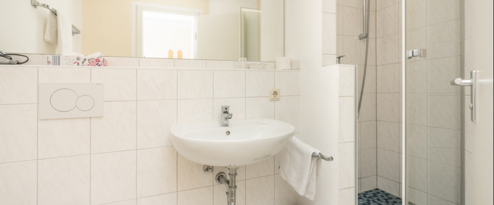 Zimmer 5 - Badezimmer