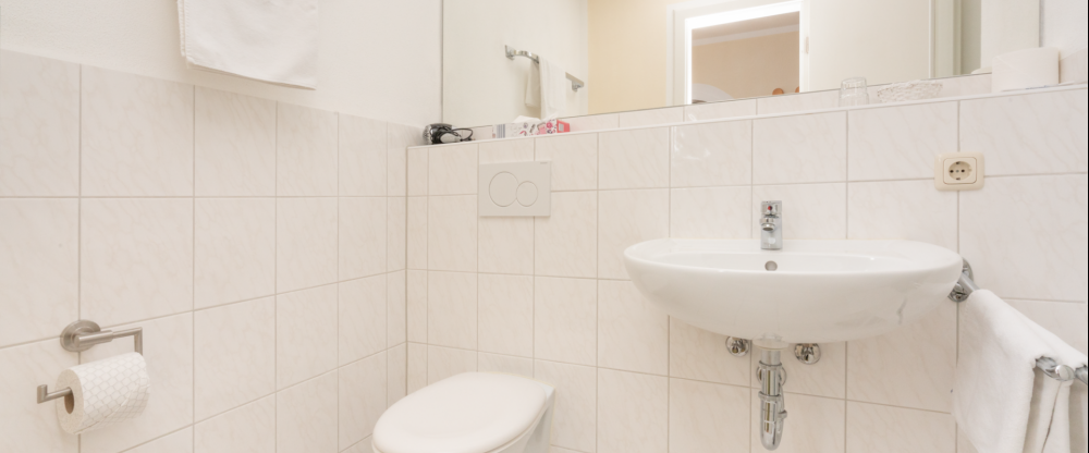 Zimmer 5 - Badezimmer