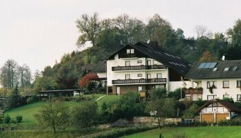 Garni Hotel & Ferienwohnungen Seeschlößchen - Hotel-Außenansicht