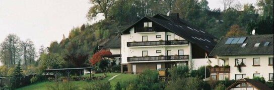 Garni Hotel & Ferienwohnungen Seeschlößchen - Hotel-Außenansicht, Quelle: Garni Hotel & Ferienwohnungen Seeschlößchen