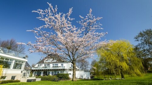 die Garten und Felder rund um das Hotel sind für die Gäste kostenfrei und ausgiebig nutzbar